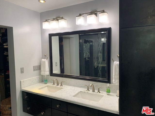 2200 RUHLAND Avenue, Redondo Beach, California 90278, 3 Bedrooms Bedrooms, ,2 BathroomsBathrooms,Residential,Sold,RUHLAND,20585588