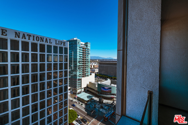 1 Bed Home for Sale in Los Angeles, California