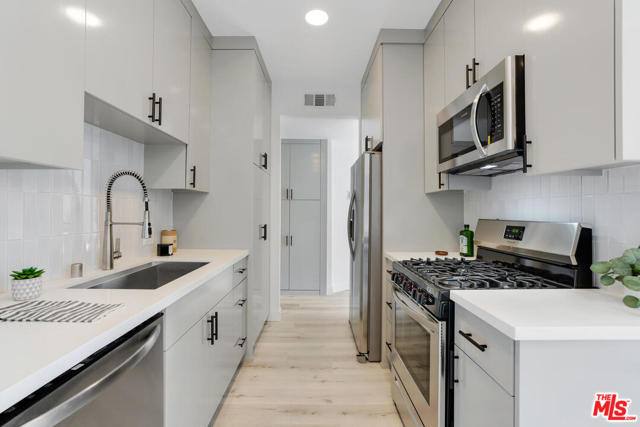 3 Bed Home for Sale in Los Angeles, California