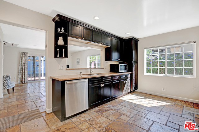 3 Bed Home for Sale in Sherman Oaks, California