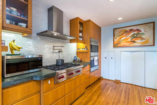3 Bed Home for Sale in Los Angeles, California