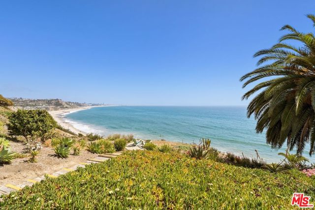 2 Bed Home for Sale in Pacific Palisades, California