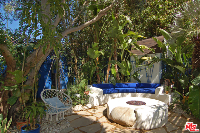 2 Bed Home for Sale in Los Angeles, California