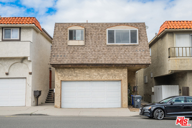 748 CENTER Place, Manhattan Beach, California 90266, ,Residential Income,Sold,CENTER,20564066