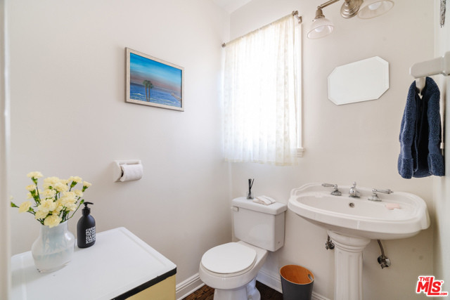 2 Bed Home for Sale in Los Angeles, California