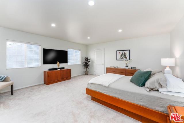 3 Bed Home for Sale in Burbank, California