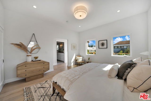3 Bed Home for Sale in Los Angeles, California