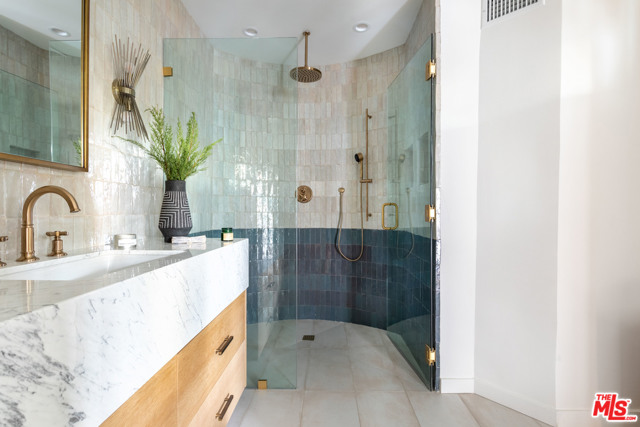 4 Bed Home for Sale in Los Angeles, California