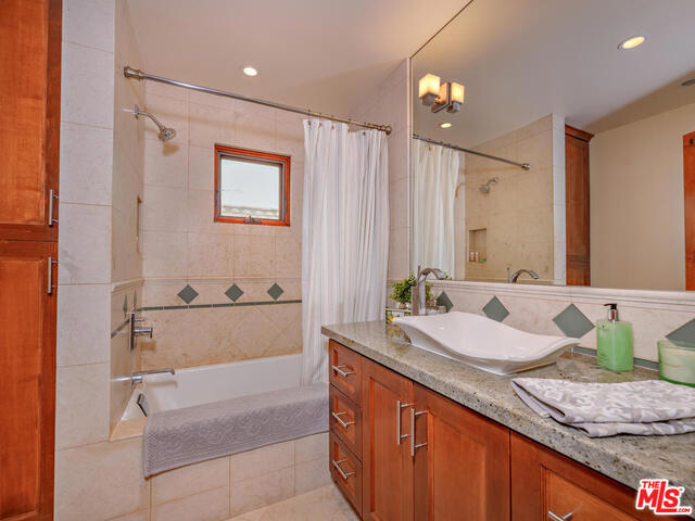 473 34TH Street, Manhattan Beach, California 90266, 3 Bedrooms Bedrooms, ,4 BathroomsBathrooms,Residential,Sold,34TH,19472490