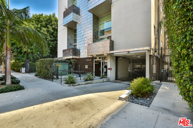 2 Bed Home for Sale in Los Angeles, California