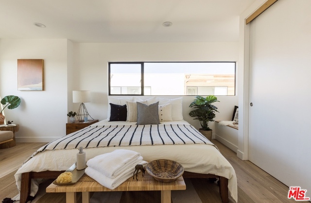 3 Bed Home for Sale in Los Angeles, California