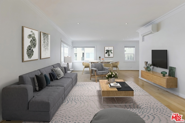 1 Bed Home for Sale in Los Angeles, California