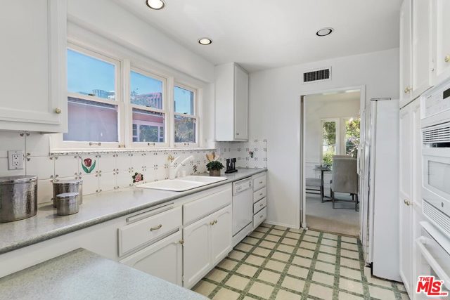 3 Bed Home for Sale in Los Angeles, California