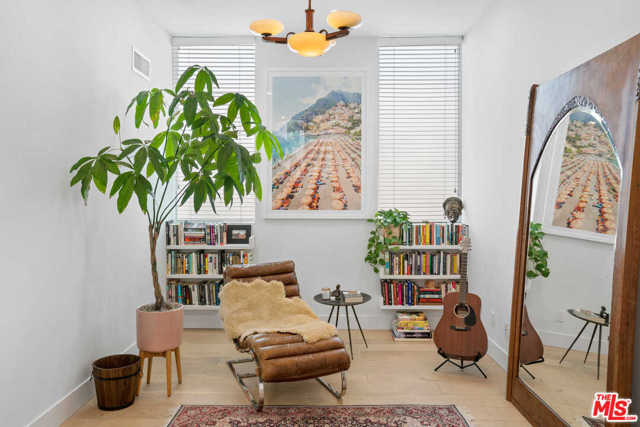 3 Bed Home for Sale in Venice, California