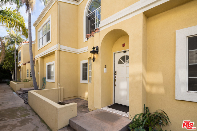 224 HELBERTA Avenue, Redondo Beach, California 90277, 3 Bedrooms Bedrooms, ,3 BathroomsBathrooms,Residential,Sold,HELBERTA,17261402