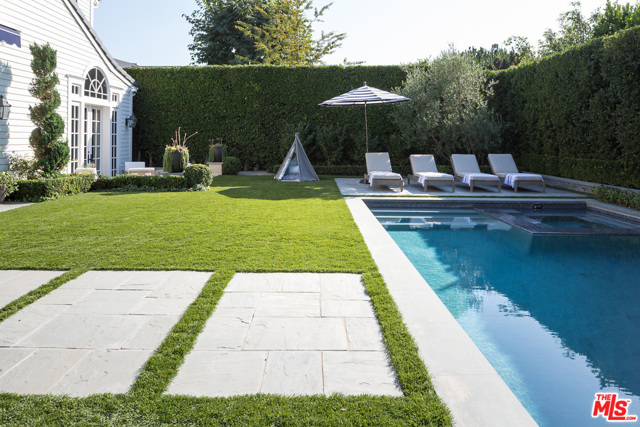 5 Bed Home for Sale in Pacific Palisades, California