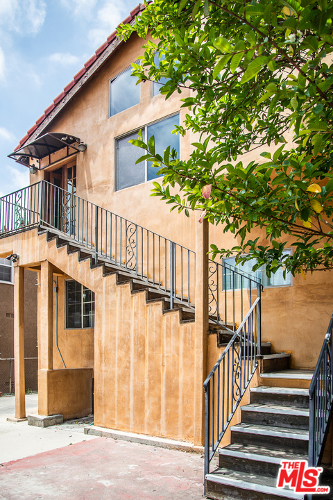  Income Home for Sale in Los Angeles, California