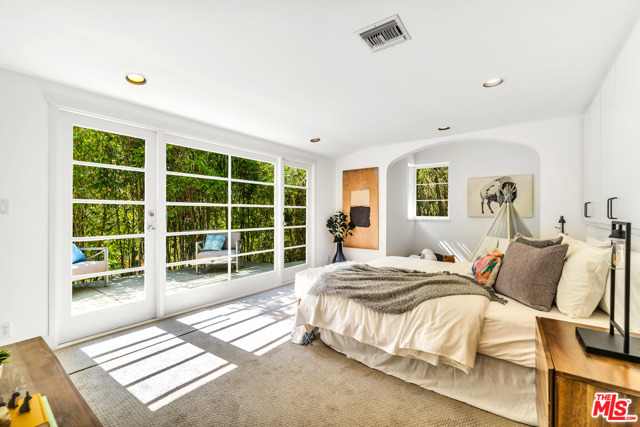 4 Bed Home for Sale in Los Angeles, California