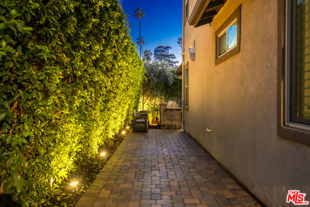 4 Bed Home for Sale in Lake Balboa, California