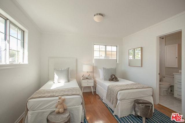 1923 ROCKEFELLER Lane, Redondo Beach, California 90278, 2 Bedrooms Bedrooms, ,2 BathroomsBathrooms,Residential,Sold,ROCKEFELLER,18396612