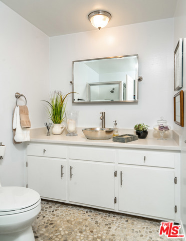 1708 ARMOUR Lane, Redondo Beach, California 90278, 3 Bedrooms Bedrooms, ,1 BathroomBathrooms,Residential,Sold,ARMOUR,18397296