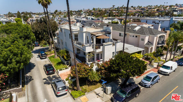 200 INGLESIDE Drive, Manhattan Beach, California 90266, 4 Bedrooms Bedrooms, ,5 BathroomsBathrooms,Residential,Sold,INGLESIDE,18358076