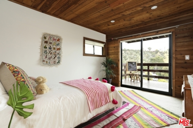 5 Bed Home for Sale in Los Angeles, California