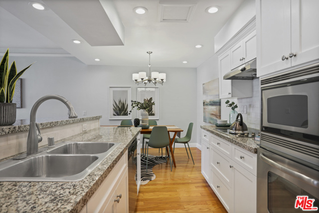 1 Bed Home for Sale in Los Angeles, California