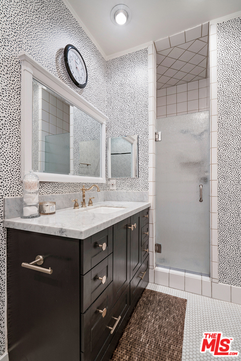 1 Bed Home for Sale in Los Angeles, California