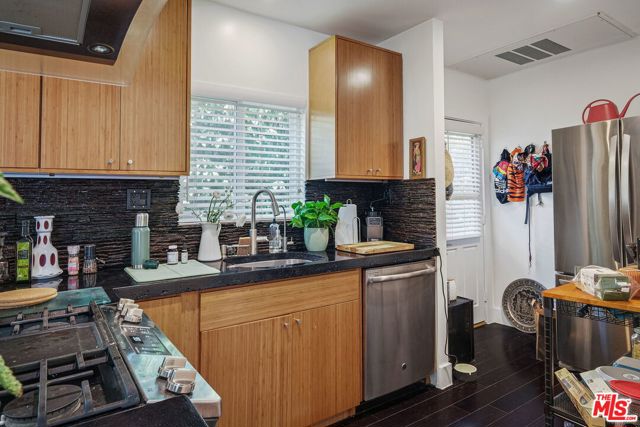 Income Home for Sale in Los Angeles, California