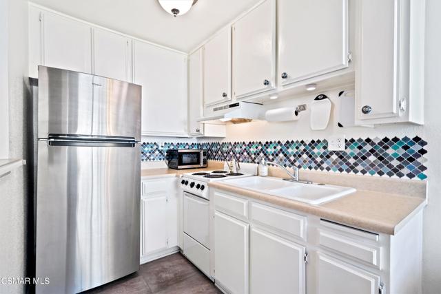1 Bed Home for Sale in Agoura Hills, California