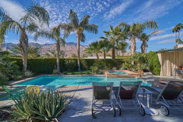 2112 E Mcmanus Drive, Palm Springs, CA 92262