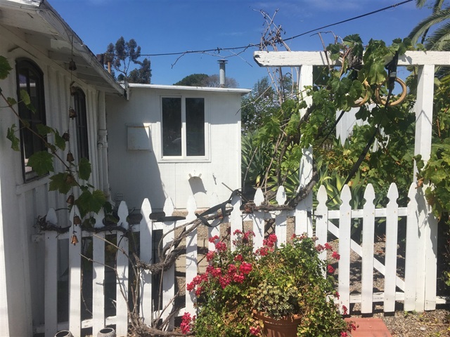 1017 Crest View Road