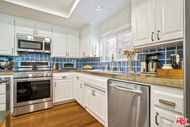 2 Bed Home for Sale in Los Angeles, California