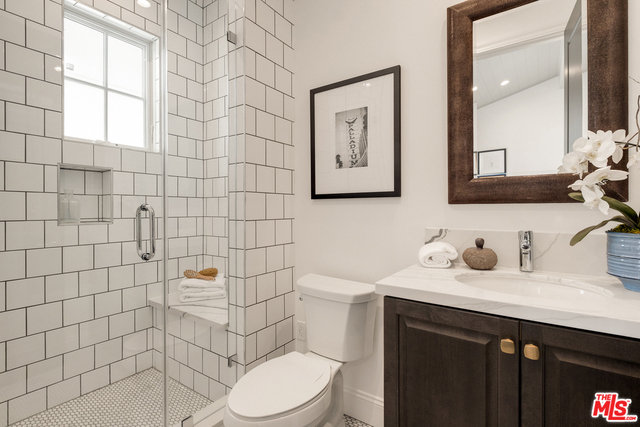 1813 OAK Avenue, Manhattan Beach, California 90266, 5 Bedrooms Bedrooms, ,4 BathroomsBathrooms,Residential,Sold,OAK,19433822