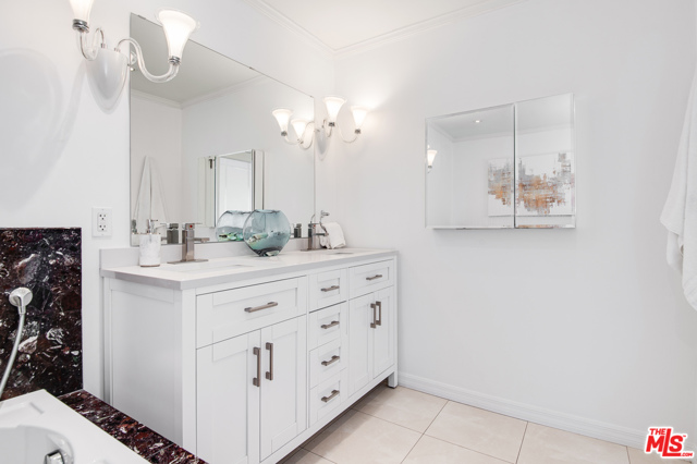 3 Bed Home for Sale in Venice, California