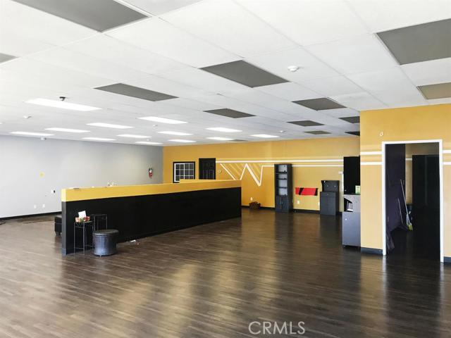 7th, 92395, ,Commercial,For Sale,7th,528905