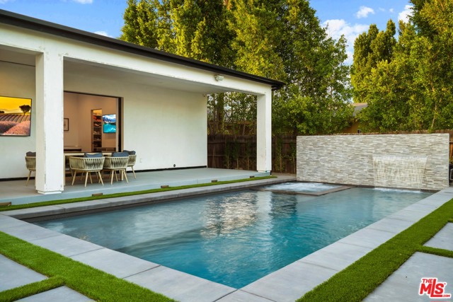 4 Bed Home for Sale in Encino, California