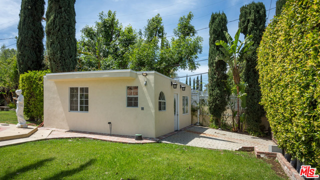 5 Bed Home for Sale in Encino, California