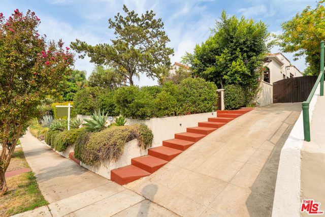3 Bed Home for Sale in Los Angeles, California