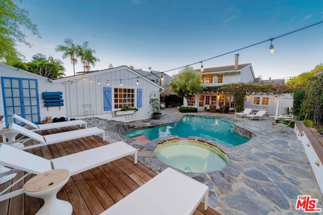 Photo of 1156 GALLOWAY Street, Pacific Palisades, CA 90272