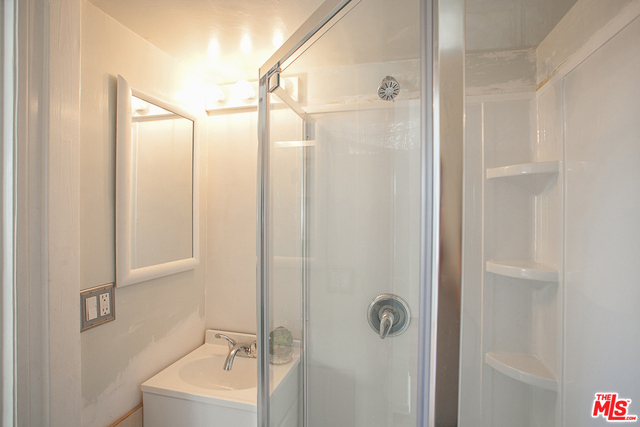 1923 ROCKEFELLER Lane, Redondo Beach, California 90278, 2 Bedrooms Bedrooms, ,2 BathroomsBathrooms,Residential,Sold,ROCKEFELLER,18396612