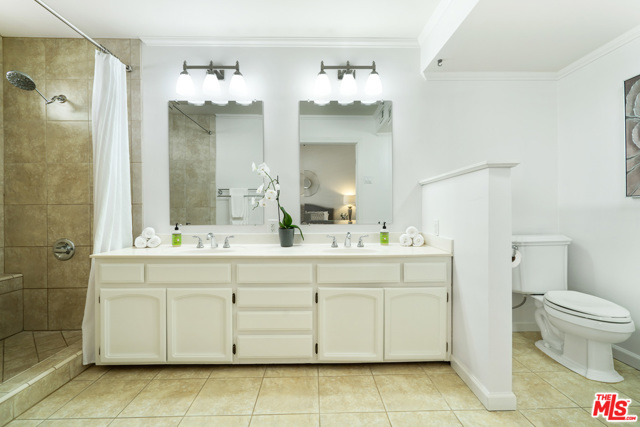 2 Bed Home for Sale in Studio City, California