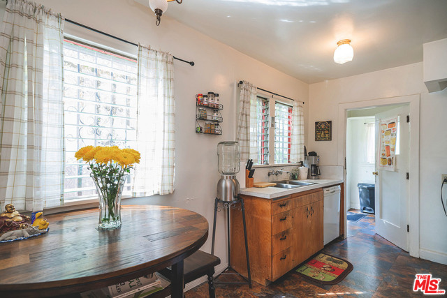  Income Home for Sale in Los Angeles, California