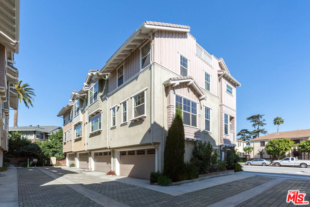 2 Bed Home for Sale in Los Angeles, California