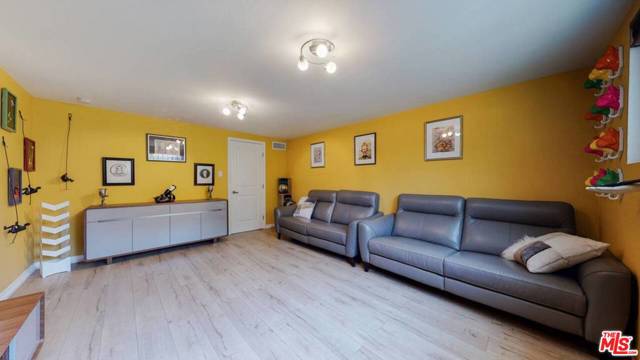 3 Bed Home for Sale in Studio City, California