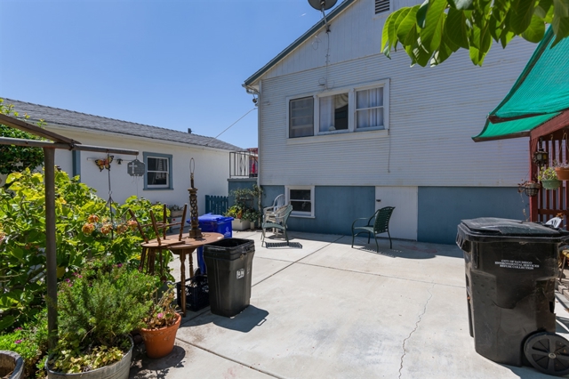 3020 Byron Street