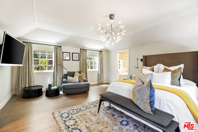 4 Bed Home for Sale in Los Angeles, California