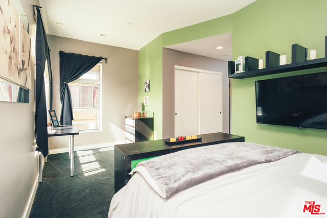 2 Bed Home for Sale in Los Angeles, California