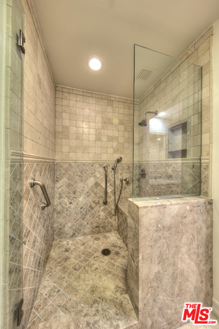 2 Bed Home for Sale in Los Angeles, California